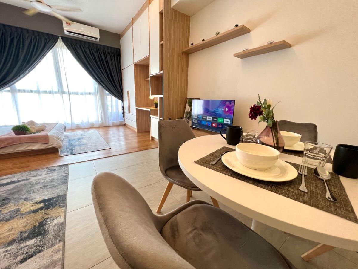 Free Parking # 2 Bed Family Bellsuite - Sepang Klia Kota Warisan Exterior foto